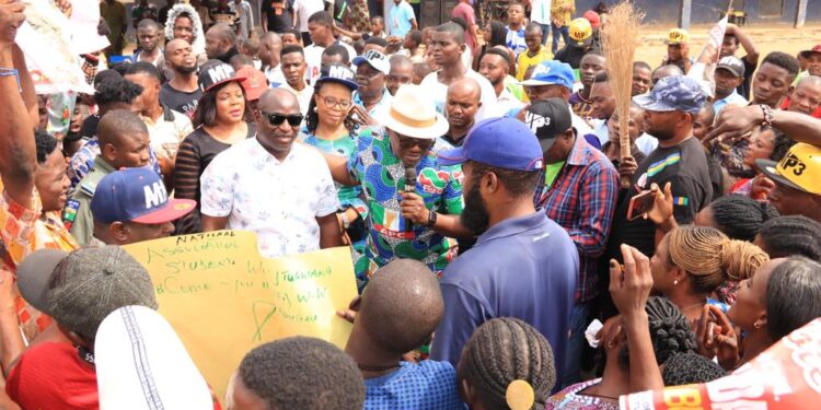 EXCITEMENT AND MAMMOTH CROWD AS RT. HON. LEGOR IDAGBO WARD TO WARD CAMPAIGN TOUR ARRIVES UTUGWANG CENTRAL, OBUDU LGA