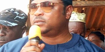 Chief Orim Visits Okiro, Ofambe communities, Distributes Christmas and New Year Packages