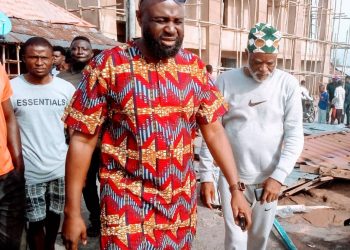 Chief Rickett visits scene of Ugep Tuesday Market Fire Outbreak, Assures Victims of #500,000 Support