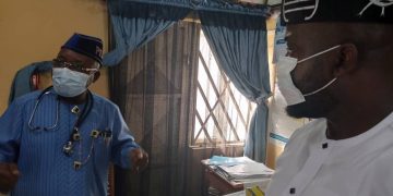 Gas Explosion: Sen. Asuquo visits victims, donates support.