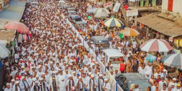 Sen Asuquo Ekpenyong leads over 50,000 Efik, Efut, and Abakpa people to celebrate Nkotmbok cultural heritage.