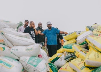 Senator Asuquo Ekpenyong distributes food and relief materials in Bakassi, Akpabuyo, and Calabar South.