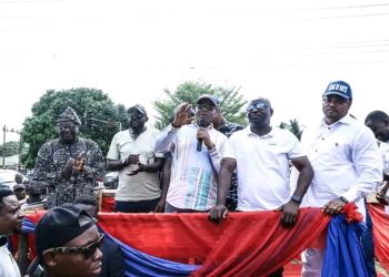 C’River Deputy Governor Odey receives PDP defectors in Northern Senatorial District