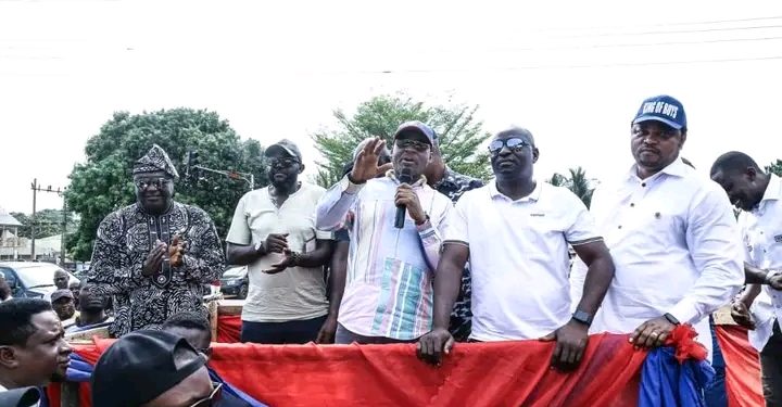 C’River Deputy Governor Odey receives PDP defectors in Northern Senatorial District