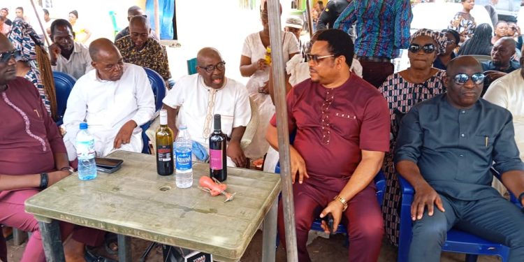 Chief Orim, Hon Agabi, Engr Aruku attend Barr Awah’s wife and Maurice Nkom father’s burial ceremony, offer condolences.