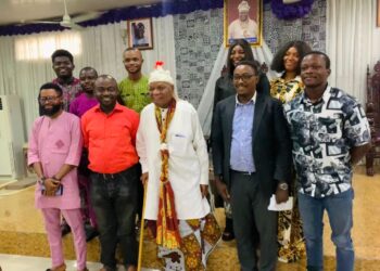 C’River Law Graduates visit Obong of Calabar, Solicit for Law School Grant