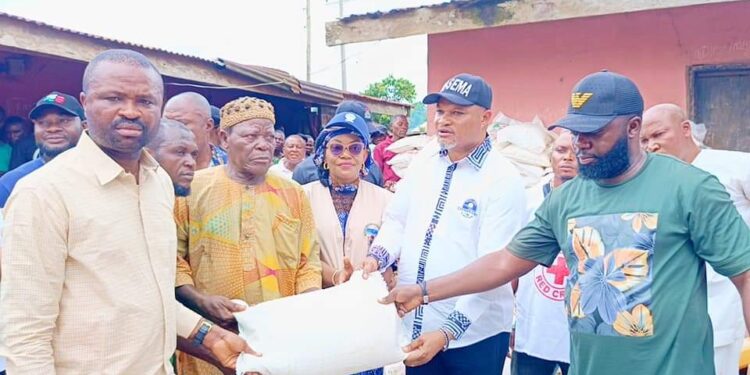 CRSG, NEMA Distribute Relief Materials to Windstorm Disaster Victims in Obubra