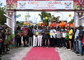 Gov Otu flags off 20th Carnival Calabar Dry run