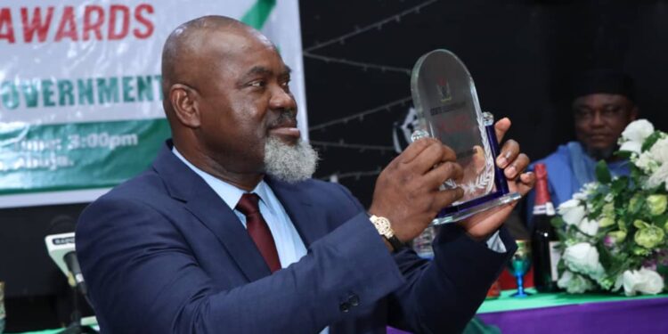 Leadership Award: Hon Ironbar Emerges Nigeria’s Best Chief of Staff.