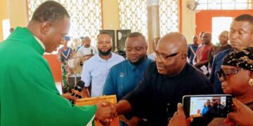 Obanliku LG Chairman, Hon. Sunny Ayang Receives St. Mary Quasi-Parish Maiden Award.
