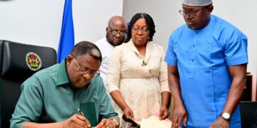 BREAKING: Governor Bassey Edet Otu signs the Cross River State Local Government Amendment Bill 2025.