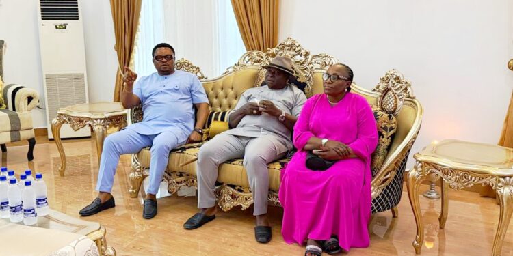 Hon. Martin Orim Hosts Nigeria’s Chief of Defence Intelligence, 13 Brigade Commander at His Calabar Residence