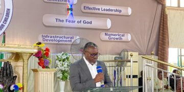 Gov. Otu Urges Judiciary to Tackle Delayed Justice, Embrace ADR at Legal Year Service