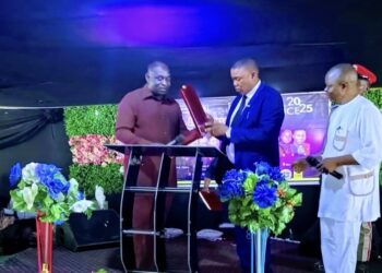 C’River Deputy Governor Odey and Deputy Speaker Agabi Receive Awards of Honour, Donate Cash for Church Development