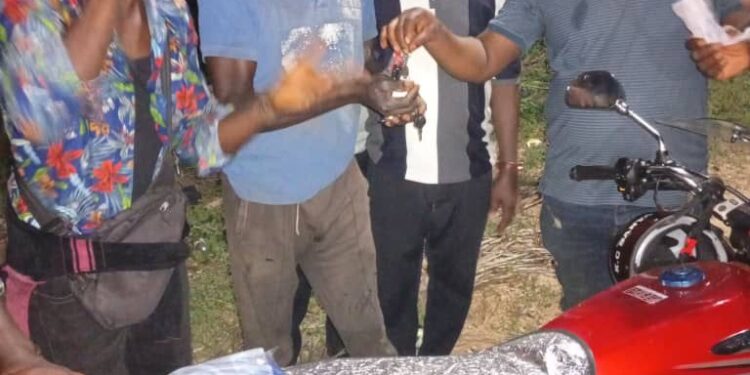 Cross River Speaker Ayambem Rewards Party Loyalty, Gifts Motorcycle to Ikom’s First APC Chairman, “Ten Ten”