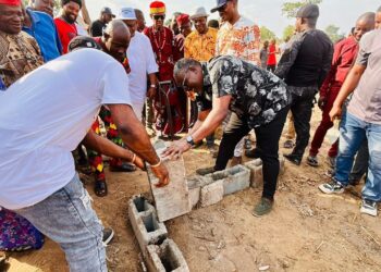 Cross River Speaker Ayambem Splashes Over ₦20 Million to Abanyom International Market, Rallies Support for Governor Otu’s Re-Election